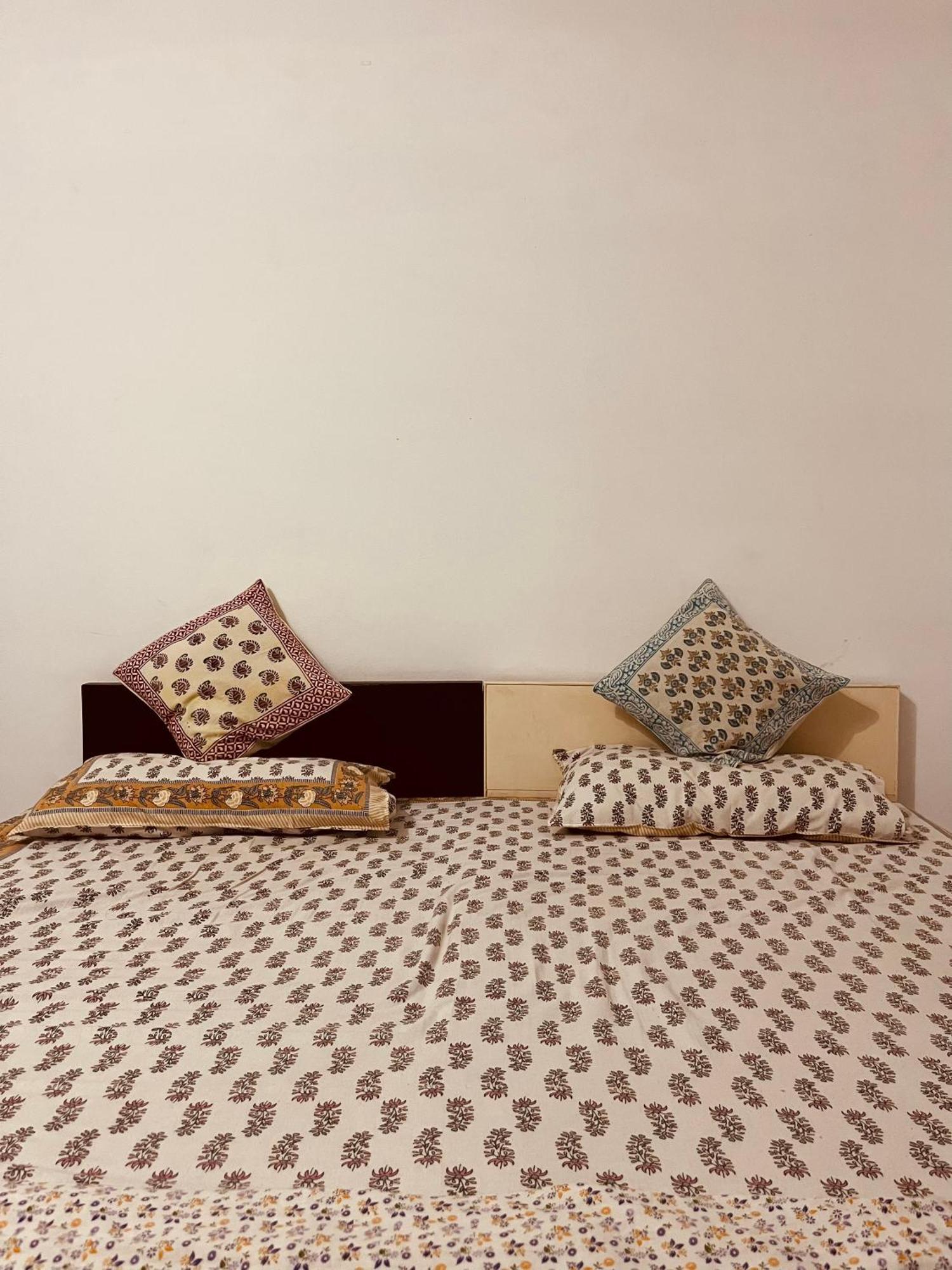 Open Road Hostel And Cafe Jaisalmer Bilik gambar