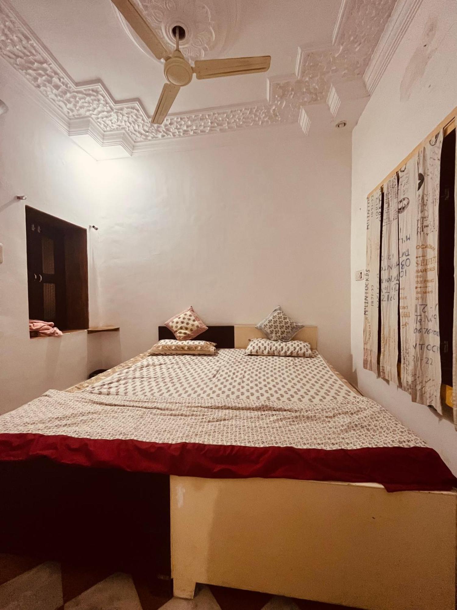 Open Road Hostel And Cafe Jaisalmer Bilik gambar
